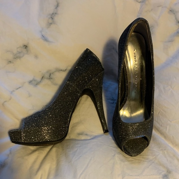 Chinese Laundry Silver Heels - Picture 2 of 4